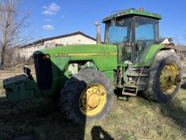 John Deere 8300 traktor eladó