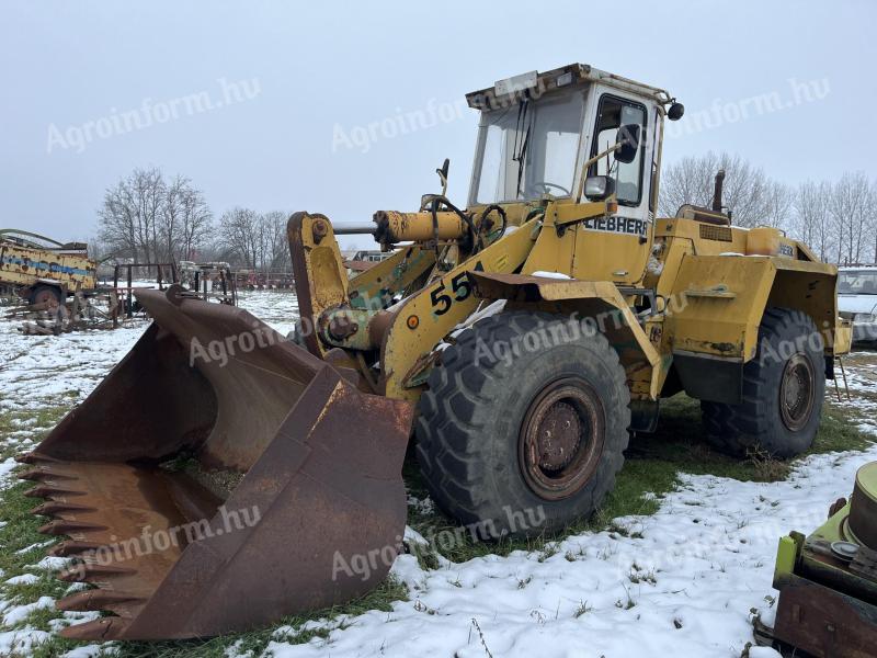 Prednji utovarivač Liebherr L551