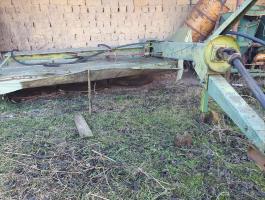 Claas 230as kasza vontatott