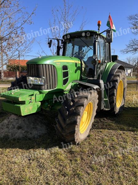 John Deere 7530