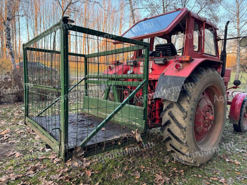 Přístřešek pro traktory