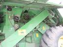 Cositoare John Deere 2256 cu masă de tăiere a cerealelor