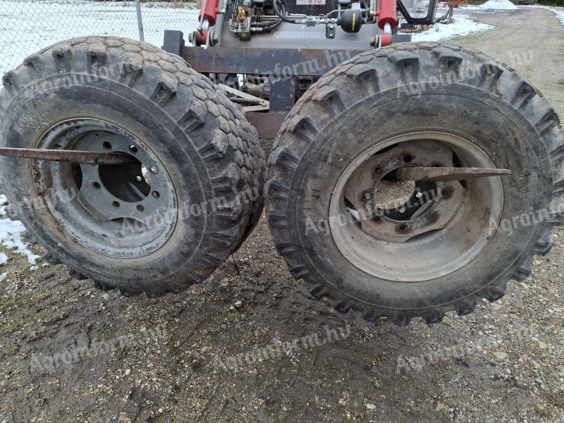 12, 5x20 R HW trailer with rubber rim