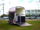 New Böckmann Comfort horse trailer, only gross 5.700.000 Ft