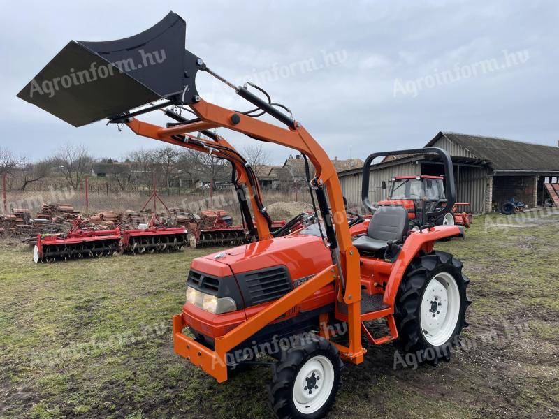 Kubota 24KS ručni japanski traktor, mali traktor - besplatna dostava, servis, apoteka, stanje