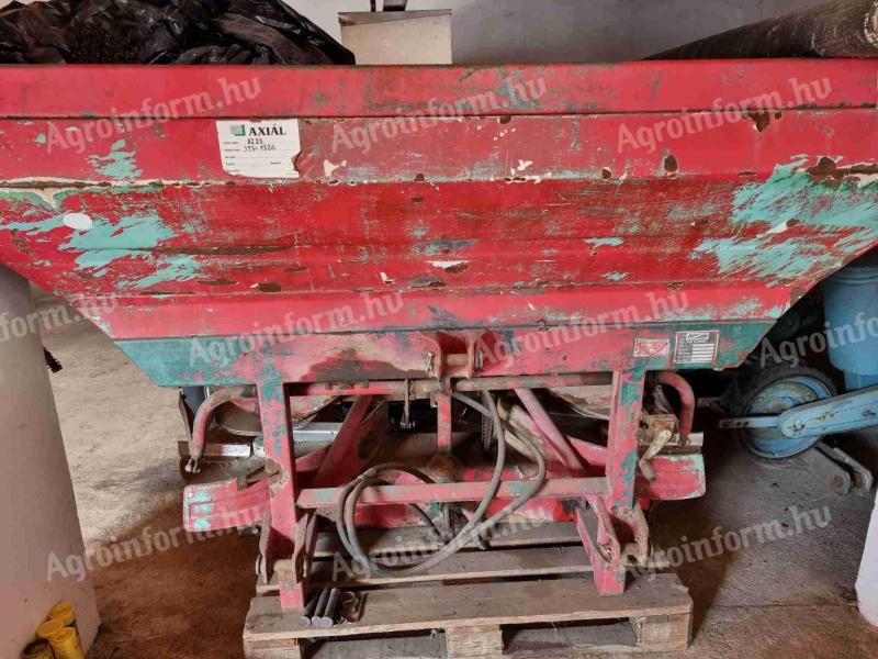 Fertilizer spreader, double disc for sale