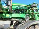 De vânzare John Deere 4730 pulverizator autopropulsat cu kit de ridicare