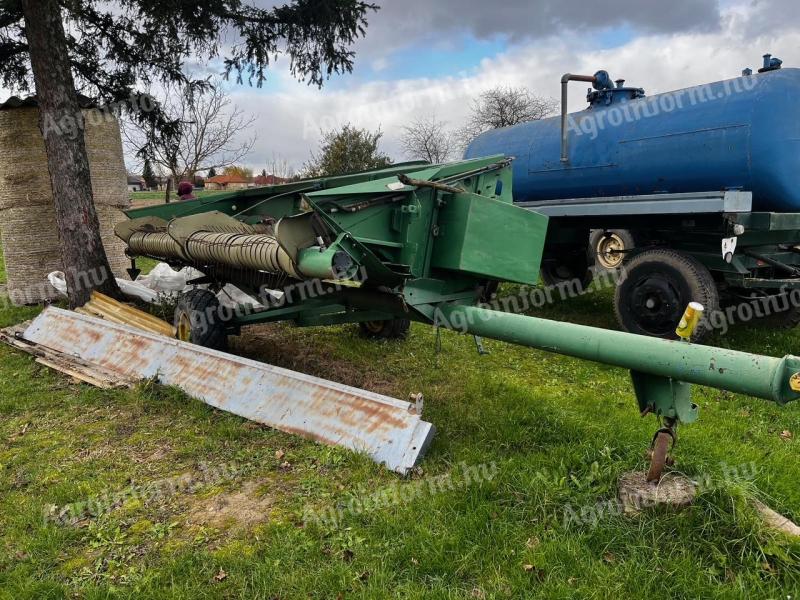 Stół tnący kombajnu Fortschritt, wózek transportowy + podbieracz John Deere