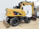 Caterpillar M313D – Tiltrotator / 2010 / 15 345 prevádzkových hodín / Prenájom od 20%