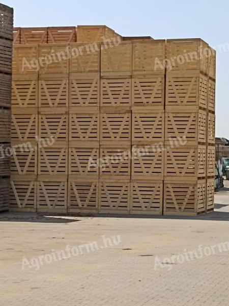 Fruit and vegetable wooden container