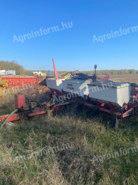 Kühne Cyclon seed drill No-till, Min-till