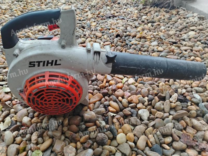 STIHL SH 85 leaf blower and vacuum cleaner