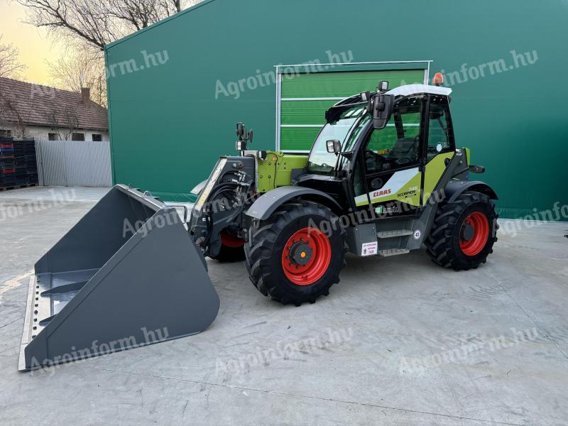 Prodajem Claas Scorpion 746 Varipower