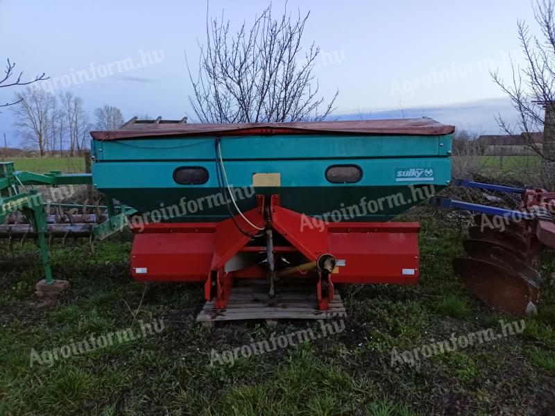 Sulky GLX fertiliser spreader