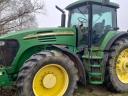 Traktor John Deere 7820