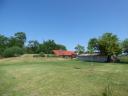 FARMHOUSE FOR SALE AT BELOW PRICE! 356.594 m² clean and safe, with a large private lake