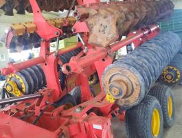 Vaderstad Carrier 820 Cross Cutter