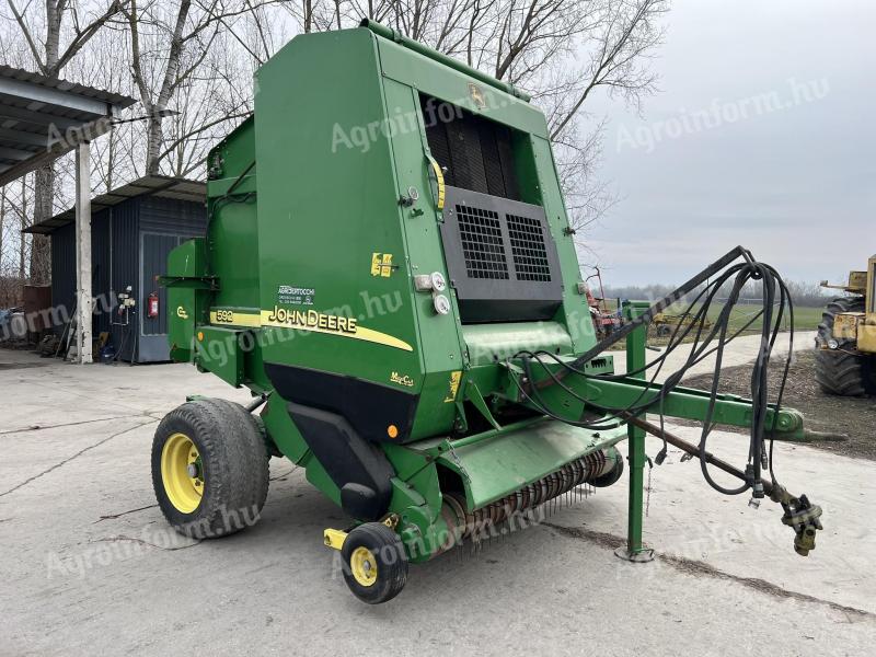 Lis John Deere 592 + 1 sada nových pásov