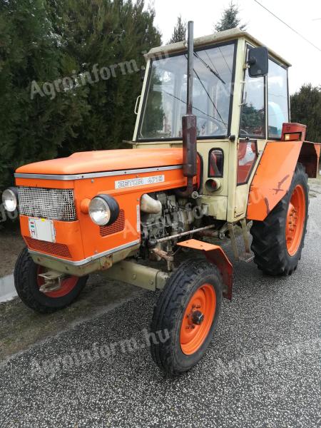 Zetor 4718 tractor