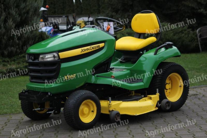 Traktor ogrodowy John Deere X540