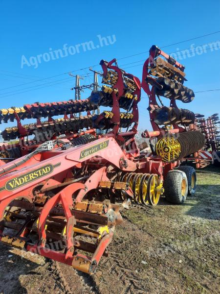 Sekačka slamy Väderstad Carrier 650