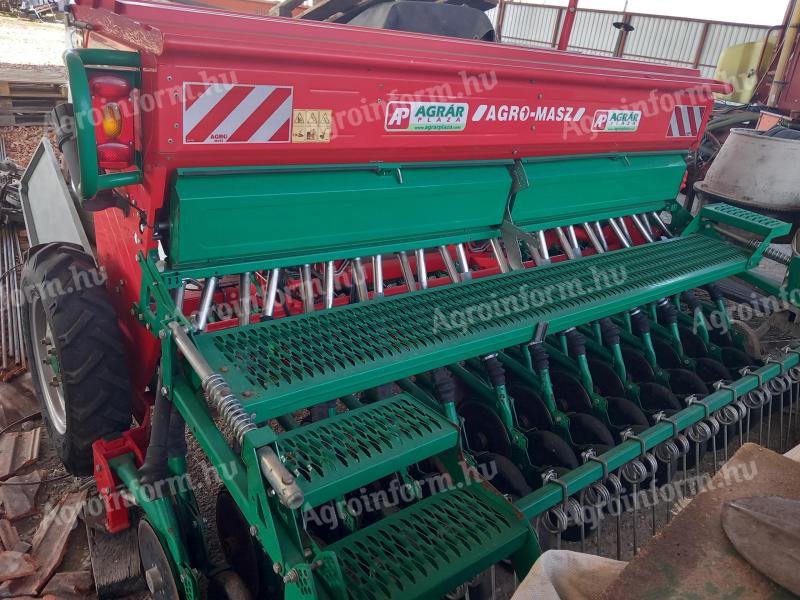 Semănătoare Agro-Masz SR300