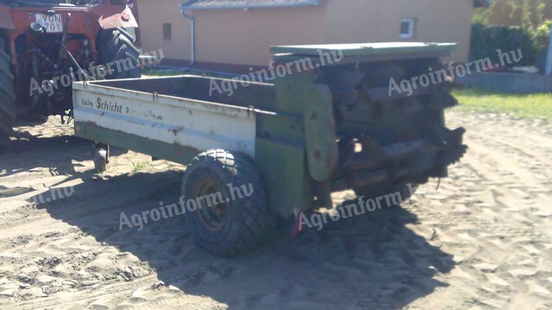 Кирцхнер Триумпх БТ 22 тип, 2,2 тоне, 2 стационарна ротора мали расипач ђубрива
