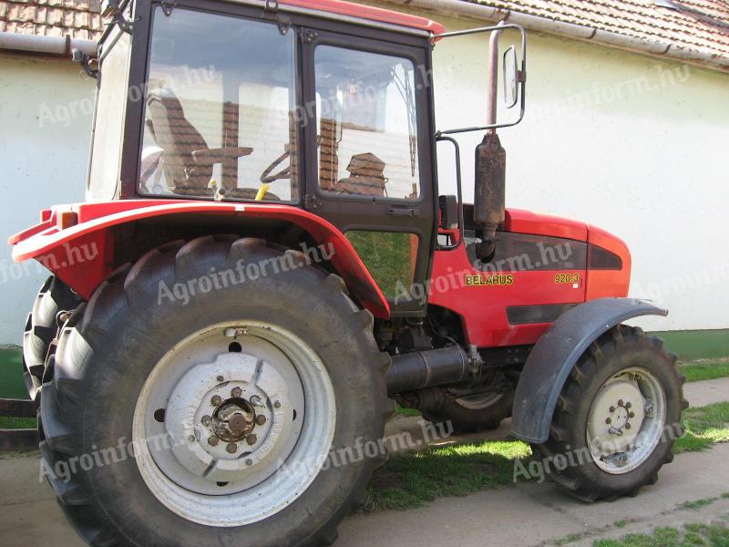 Traktor MTZ 920.3