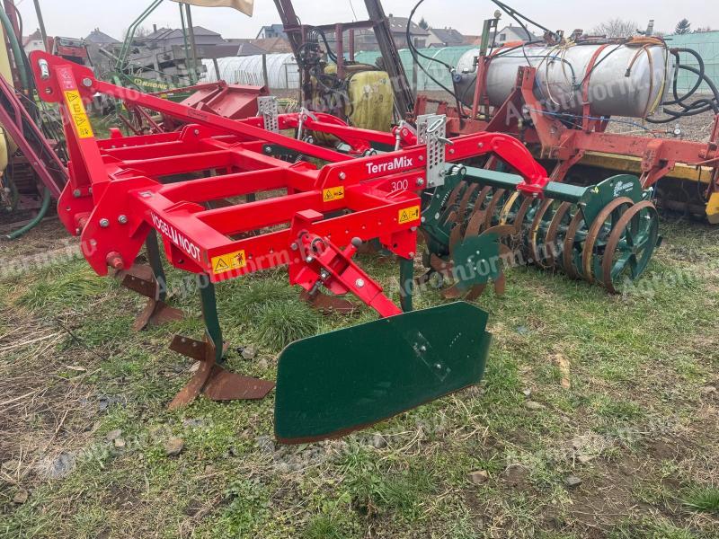 VOGEL NOOT TERRAMIX 300, 3 M CULTIVATOR DE CÂMP DEFRIȘATOR