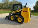 New Holland L215 csúszókerekes rakodógép