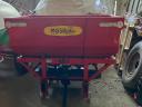 2 fertilizer spreaders for sale together for 300 000 Ft