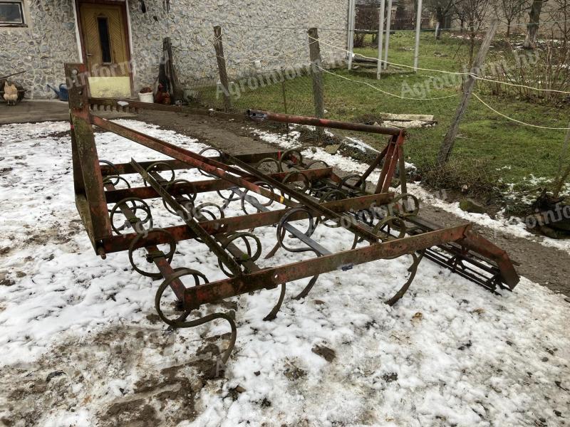 Spring tine cultivator