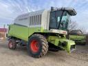 Claas Mega 360 action