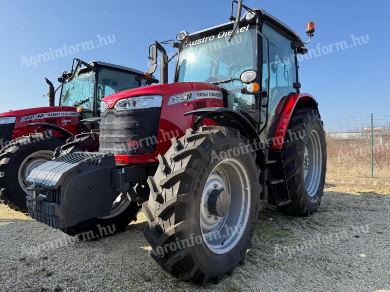 Traktor Massey Ferguson 5713M skladom