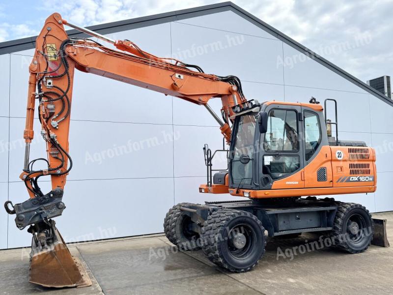 Mobilni bager Doosan DX160W-3 / 2015. / 8.181 radnih sati / Najam od 20%