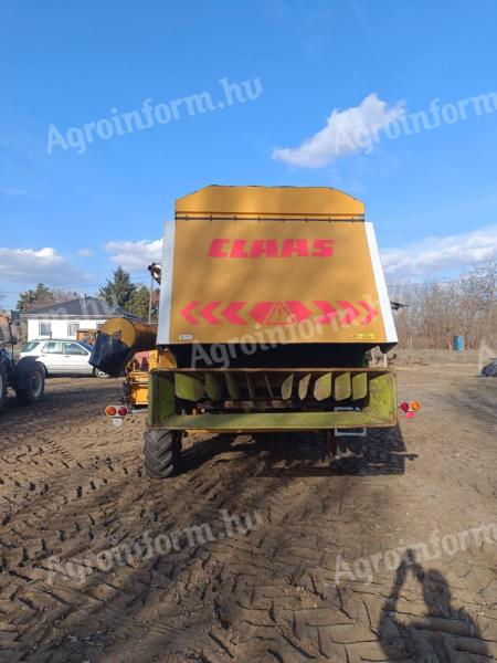 Claas Dominator 106