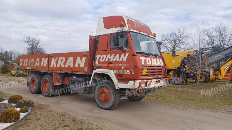 Nákladný automobil Steyr 32S37 s pevným lôžkom