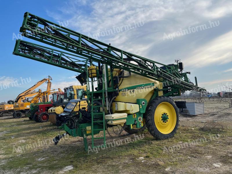 John Deere 840 Sprühgerät