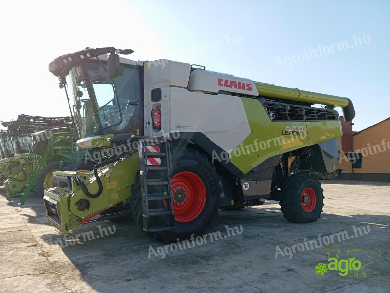 Claas Lexion 6700 - število delovnih ur: 320