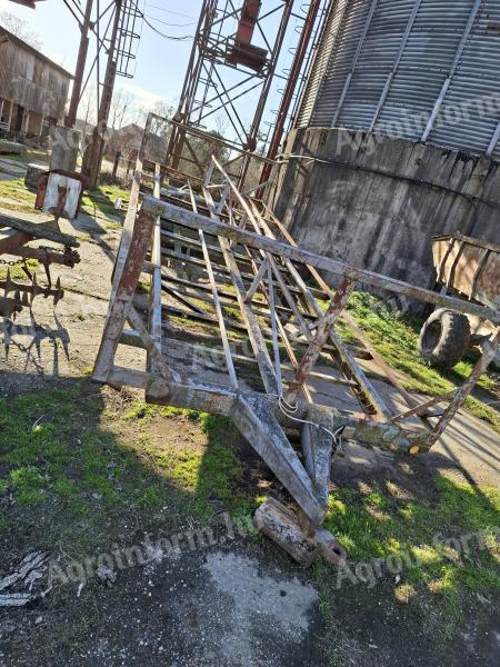 Ballentransporter zu verkaufen, für 11 150 cm Rundballen