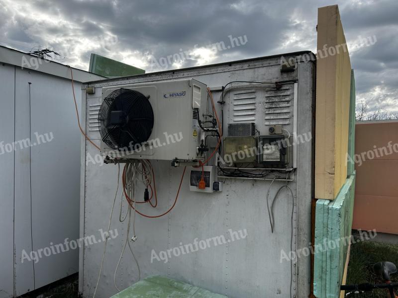 Refrigerated container