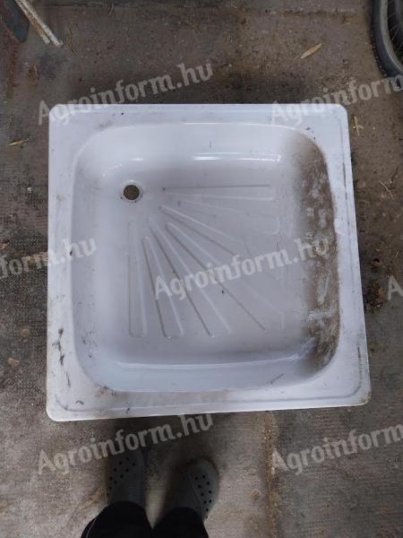 Shower tray at bargain prices