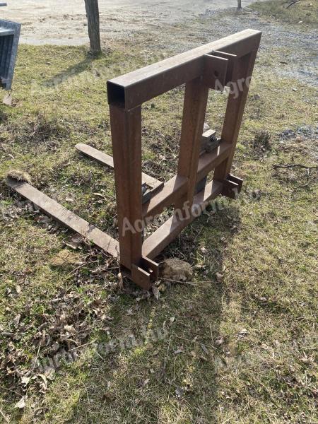 Pallet fork for three-point tractor, very strong design