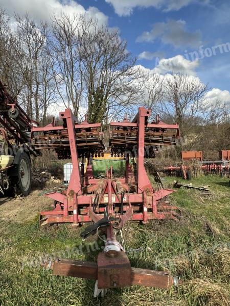 Kühne compactor for sale