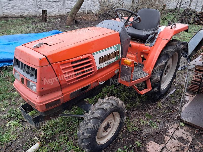 Mały ciągnik Hinomoto NX240, Kubota GL240