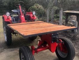 RS 09 traktor eladó