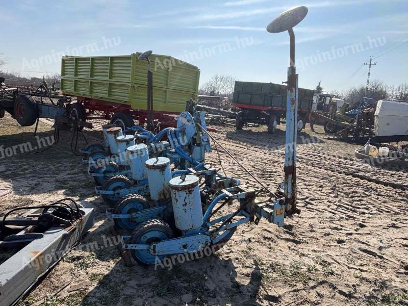 SPC 6 fertiliser spreader seed drill per grain