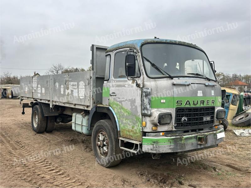 Saurer Mercedes truck in one piece or for dismantling