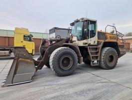 Liebherr L550 gumikerekes homlokrakodó