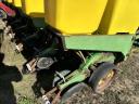 John Deere 6 row seed drill